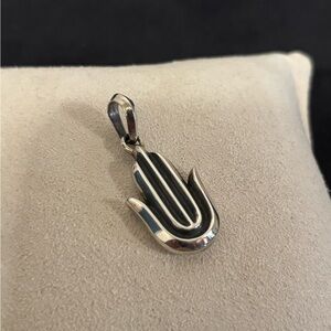 DAVID YURMAN Silver Hamsa Pendant